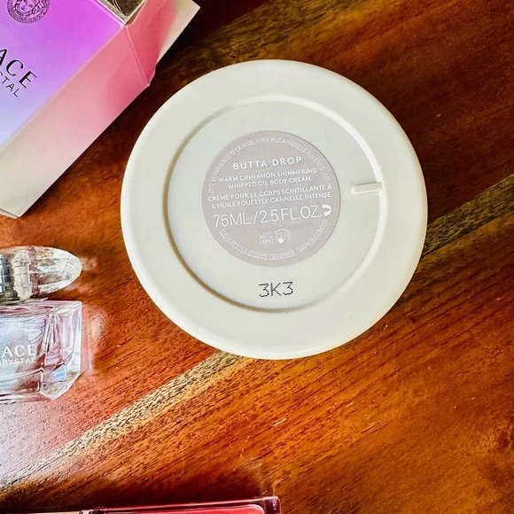 Fenty Beauty Bundle & Versace Crystal Fragrance Set - Picture 10 of 14